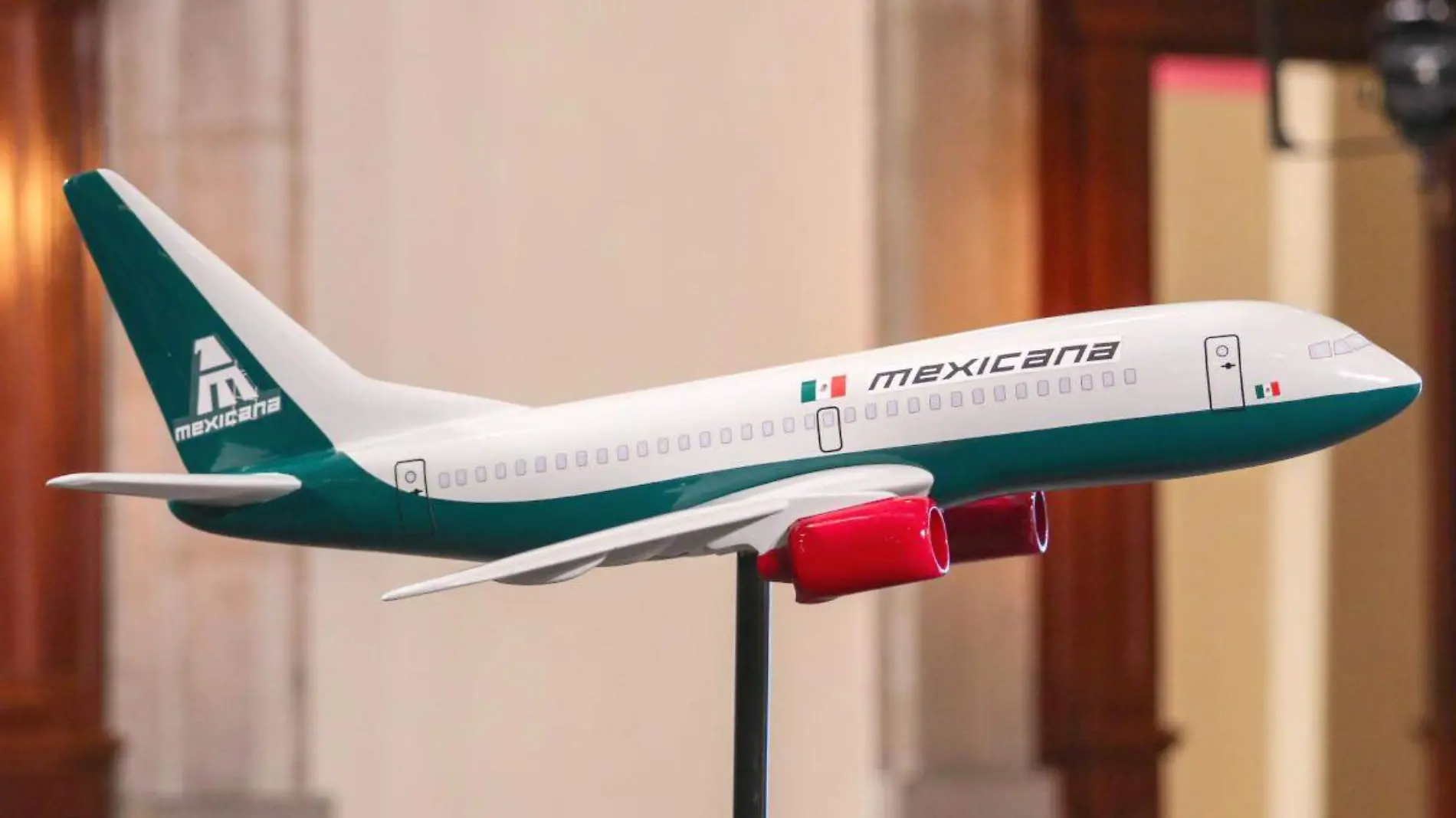 Maqueta de avión de Mexicana